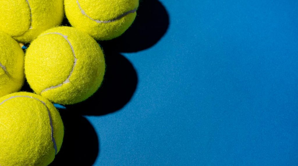 Cómo usar pelotas de tenis para el masaje del dolor de espalda